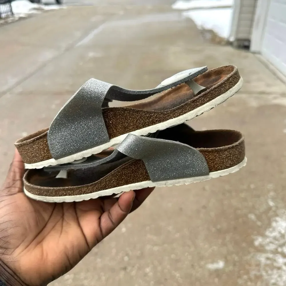 Birkenstock Gizeh Silver Metallic Thong Sandals Birk Size 33 US Size 2‎ Kids